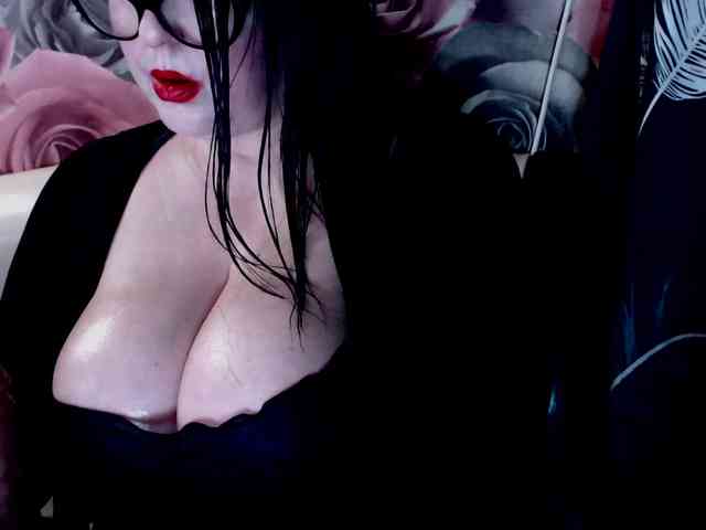 ViktoryDimond webcam