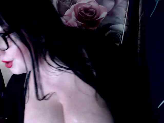 ViktoryDimond webcam