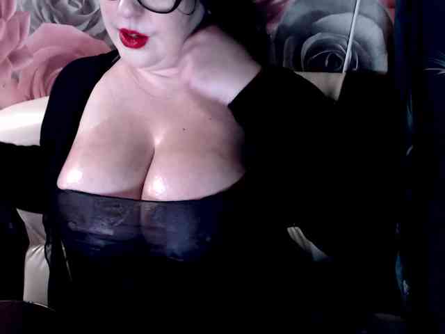 ViktoryDimond webcam