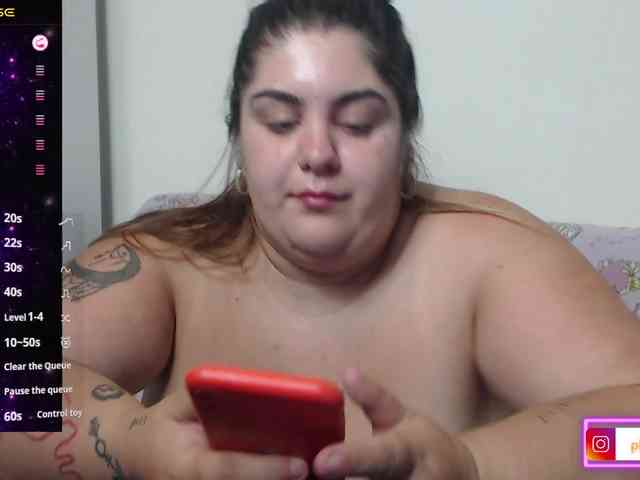 playful-allexys webcam
