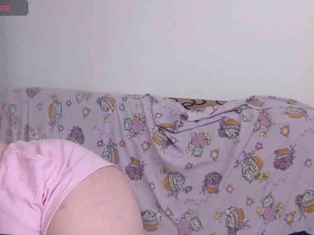 playful-allexys webcam