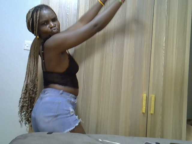 goddess-josy's BongaCams show and profile