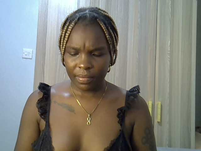 goddess-josy's BongaCams show and profile