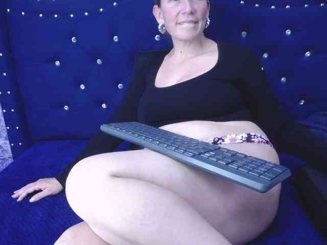 vickycute52 webcam