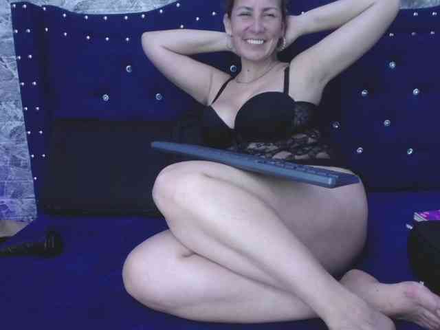 vickycute52 webcam