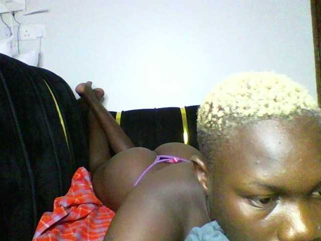 Sweetchocolate's BongaCams show and profile