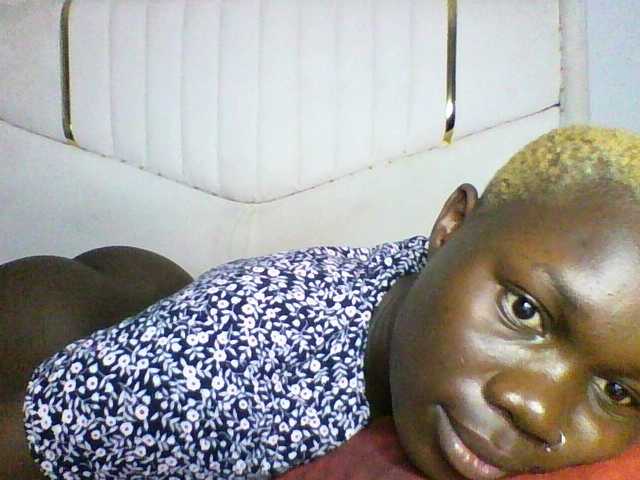 Sweetchocolate's BongaCams show and profile