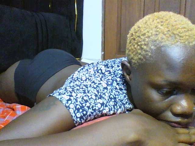 Sweetchocolate's BongaCams show and profile