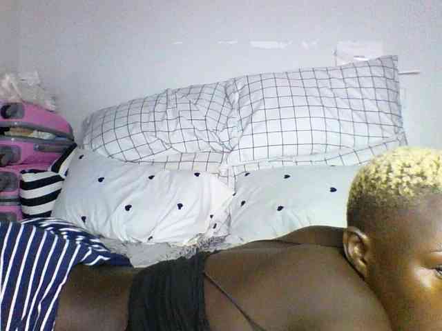 Sweetchocolate webcam