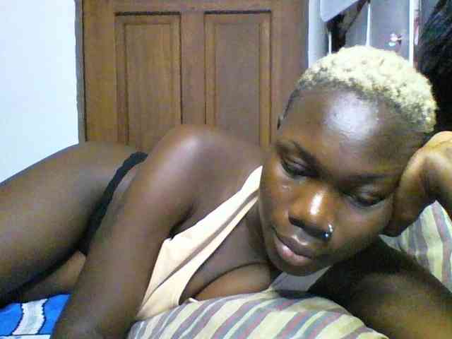 Sweetchocolate webcam