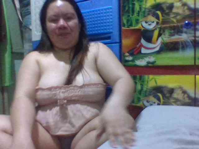 Swallowtits69 webcam