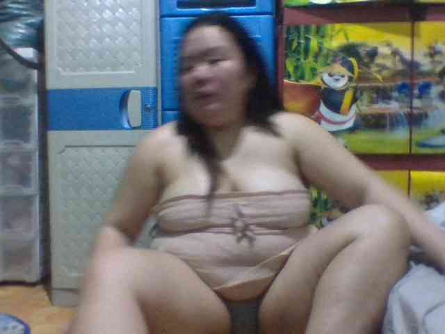 Swallowtits69 webcam