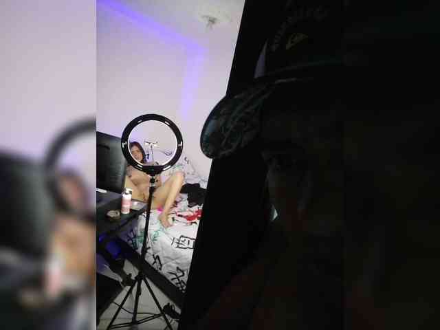 Xxxhot29 webcam