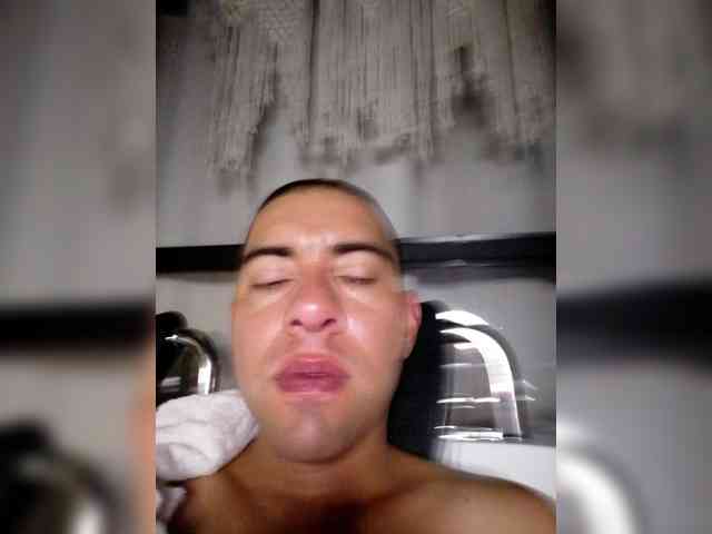 Xxxhot29 webcam