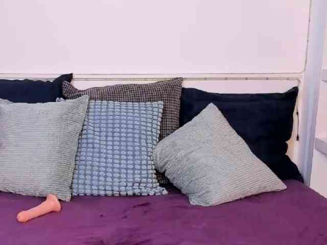 KristalWilder webcam