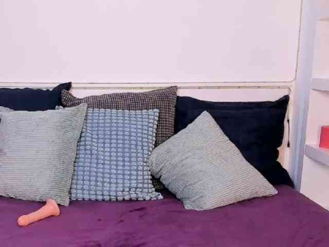 KristalWilder webcam