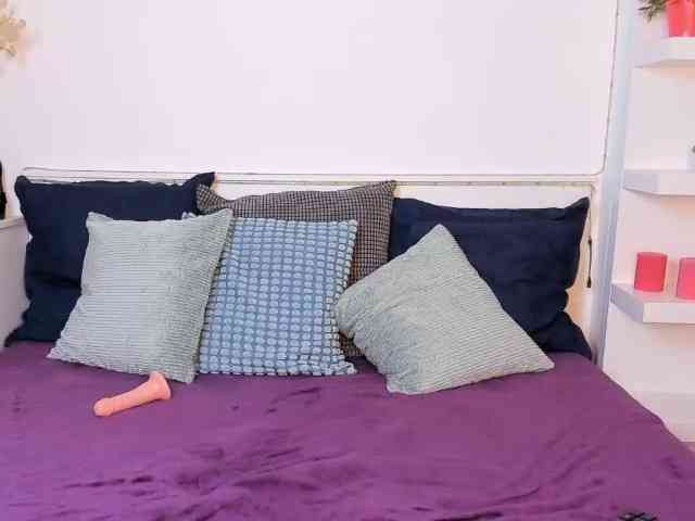 KristalWilder webcam