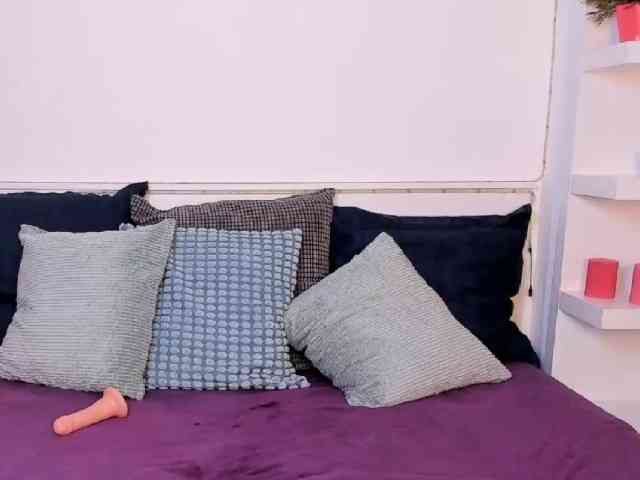 KristalWilder webcam