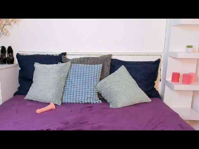 KristalWilder webcam