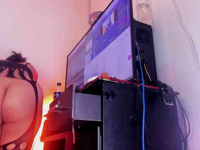 sweetSecrethot1 webcam