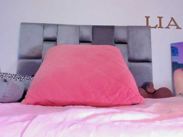 Lia-johnsonn's BongaCams show and profile