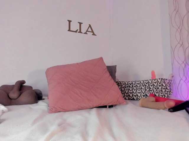 Lia-johnsonn's BongaCams show and profile