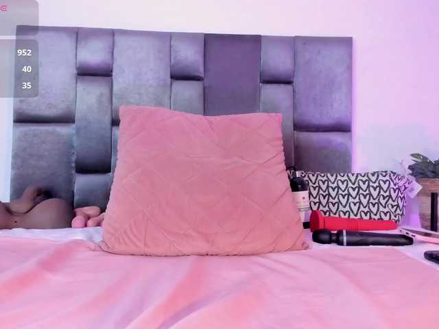 Lia-johnsonn's BongaCams show and profile