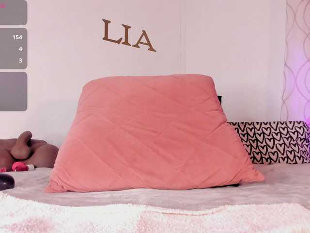 Lia-johnsonn's BongaCams show and profile