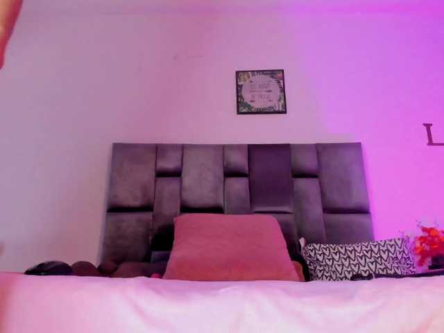 Lia-johnsonn's BongaCams show and profile