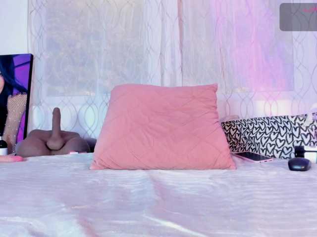 Lia-johnsonn's BongaCams show and profile