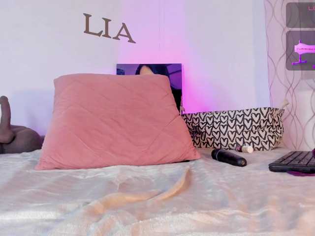 Lia-johnsonn's BongaCams show and profile