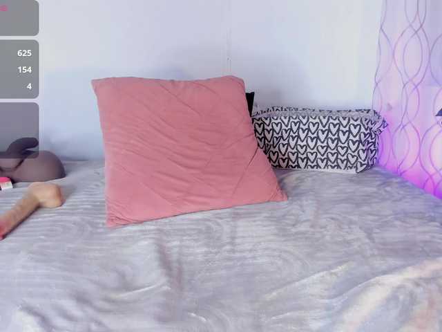 Lia-johnsonn's BongaCams show and profile