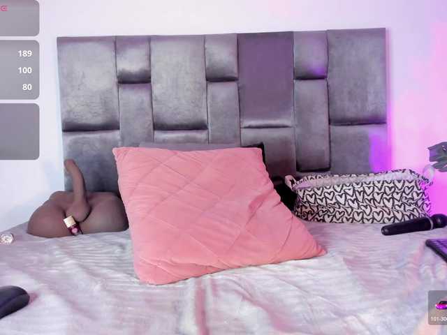 Lia-johnsonn's BongaCams show and profile