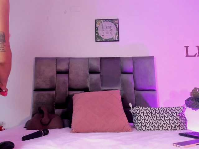 Lia-johnsonn's BongaCams show and profile