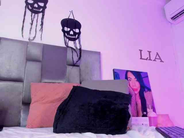 Lia-johnsonn webcam