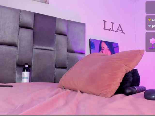 Lia-johnsonn webcam