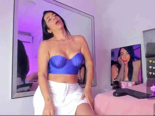 Lia-johnsonn webcam