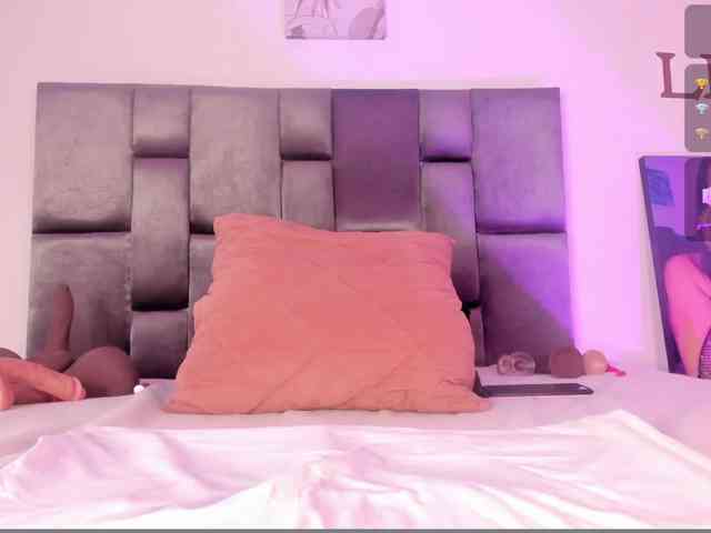 Lia-johnsonn webcam