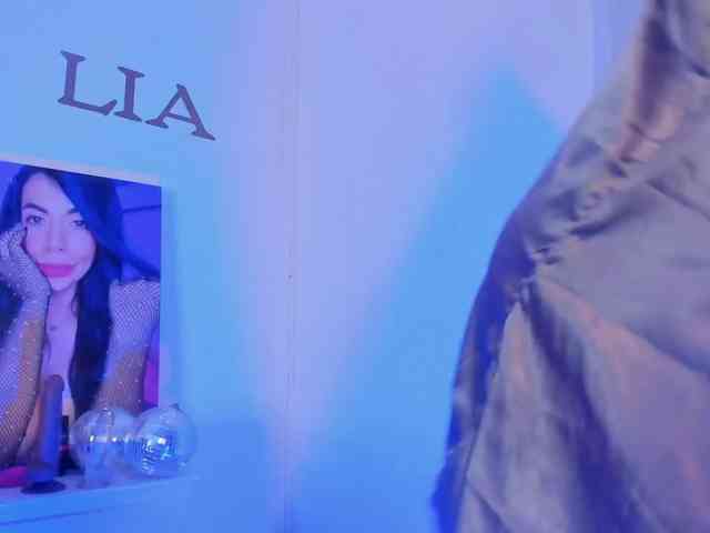 Lia-johnsonn webcam