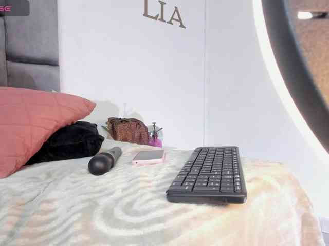 Lia-johnsonn webcam