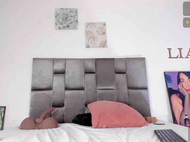 Lia-johnsonn webcam