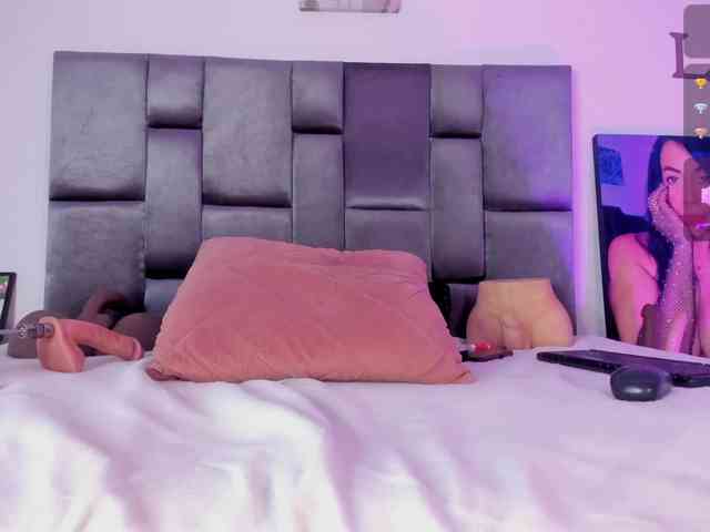 Lia-johnsonn webcam