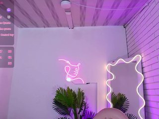 Chiara-tay Porn Show