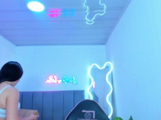 Chiara-tay Porn Show