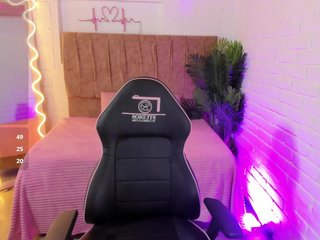 Chiara-tay Porn Show