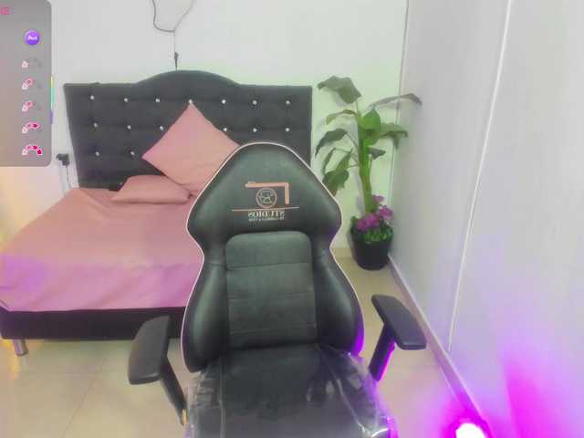 Chiara-tay webcam bongacams model stream image