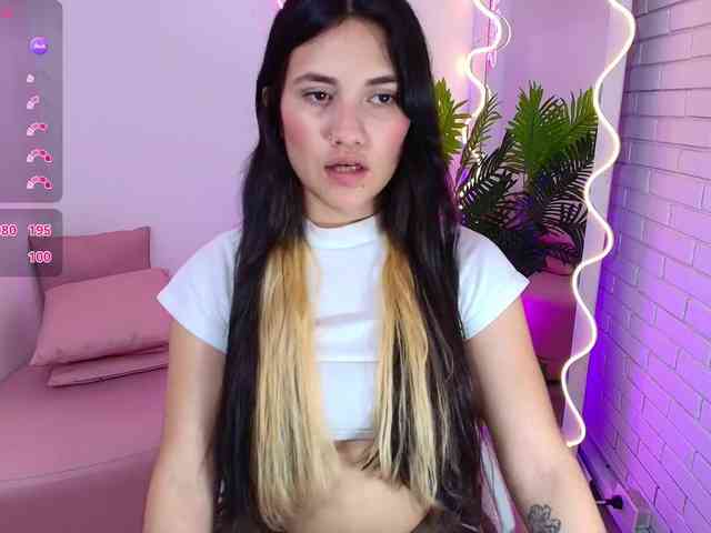 Chiara-tay webcam