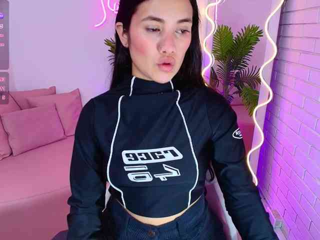 Chiara-tay webcam