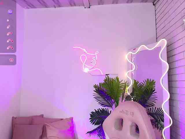 Chiara-tay webcam