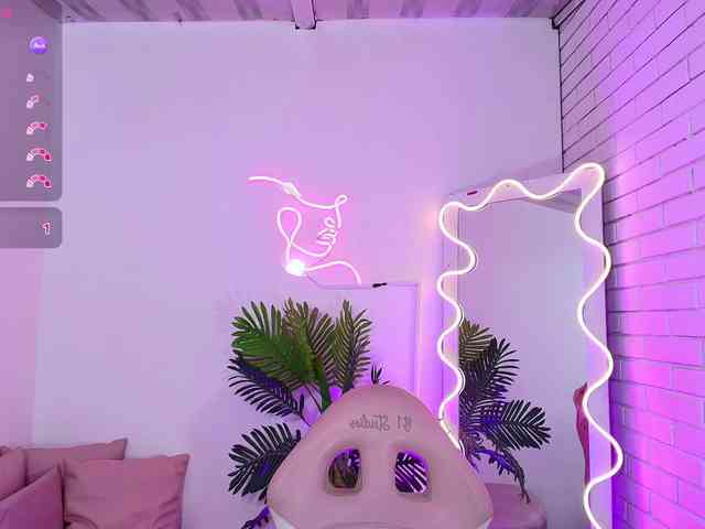 Chiara-tay webcam